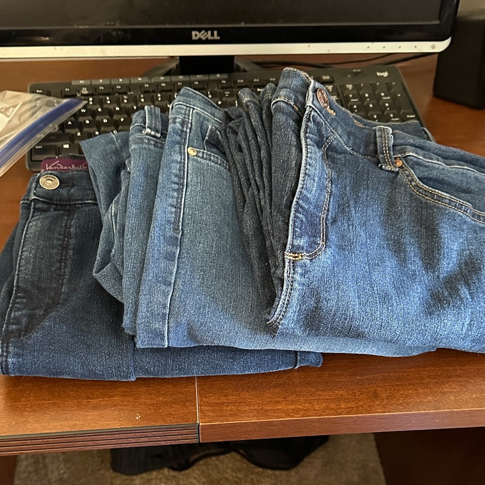 Gloria Vanderbilt Classic Blue Jeans
